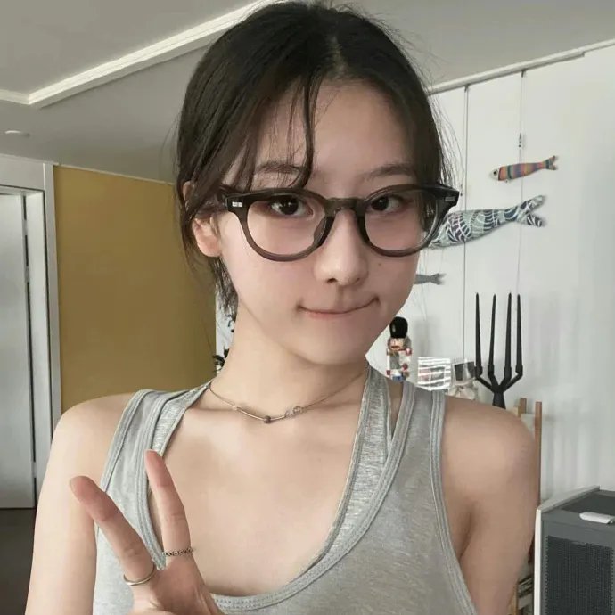 女警出更